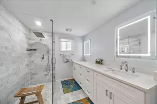 2431 Bispham Rd, Sarasota, FL 34231 - Photo 17