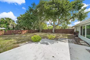 2431 Bispham Rd, Sarasota, FL 34231 - Photo 25