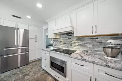 2431 Bispham Road, Sarasota, FL 34231 - Photo 11