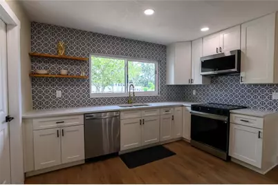 8808 44th Avenue Drive W, Bradenton, FL 34210 - Photo 7