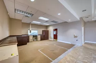 8200 66th St N, Pinellas Park, FL 33781 - Photo 11