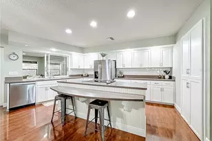 916 87th St NW, Bradenton, FL 34209 - Photo 5