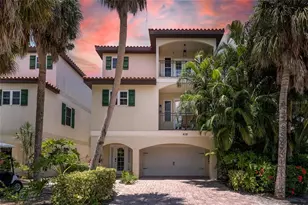 4118 5th Ave, Holmes Beach, FL 34217 - Photo 1