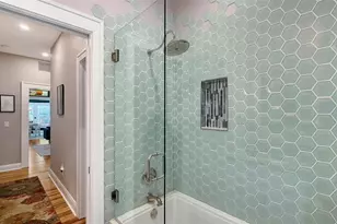 204 24th St W, Bradenton, FL 34205 - Photo 27