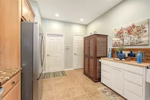 11121 Campazzo Dr, Venice, FL 34292 - Photo 19