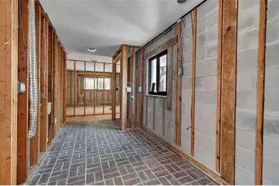 1040 Sylvan Drive, Sarasota, FL 34234 - Photo 17