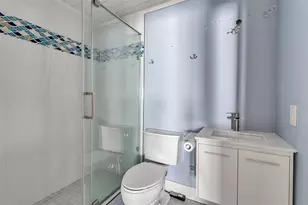 1040 Sylvan Dr, Sarasota, FL 34234 - Photo 27