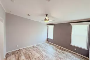 1620 Voyager Dr, Sarasota, FL 34234 - Photo 17