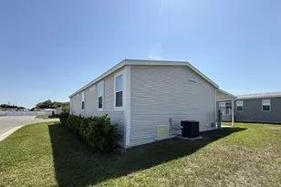 1620 Voyager Dr, Sarasota, FL 34234 - Photo 23