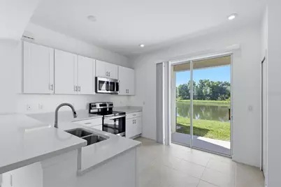 6135 Fairmont Lane, Palmetto, FL 34221 - Photo 7