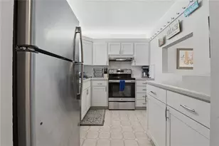 7540 Bay Island Dr S, South Pasadena, FL 33707 - Photo 11