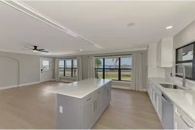 1822 Riverside Drive E, Bradenton, FL 34208 - Photo 13