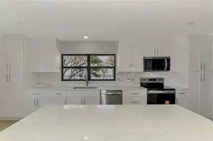 1822 Riverside Dr E, Bradenton, FL 34208 - Photo 15
