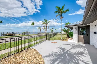 1822 Riverside Drive E, Bradenton, FL 34208 - Photo 7