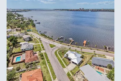 1822 Riverside Drive E, Bradenton, FL 34208 - Photo 45