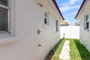 6154 Midnight Pass Rd, Sarasota, FL 34242 - Photo 21