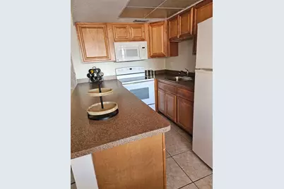 220 Park Boulevard N #202, Venice, FL 34285 - Photo 3