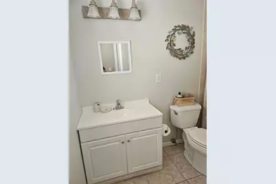 220 Park Boulevard N #202, Venice, FL 34285 - Photo 5