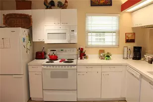 7537 Preserves Ct, Sarasota, FL 34243 - Photo 3