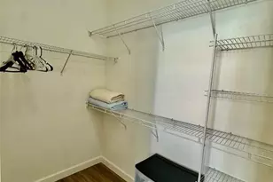 8341 38th St Cir E, Sarasota, FL 34243 - Photo 11