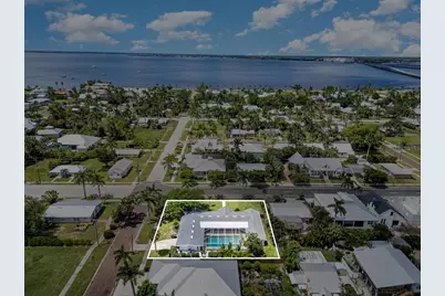 625 W Olympia Avenue, Punta Gorda, FL 33950 - Photo 3