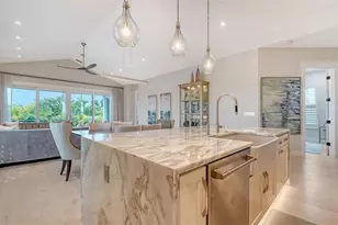 5930 Briarwood Ave, Sarasota, FL 34231 - Photo 9