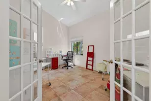 4750 Tivoli Ave, Sarasota, FL 34235 - Photo 23