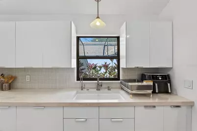 4750 Tivoli Avenue, Sarasota, FL 34235 - Photo 17