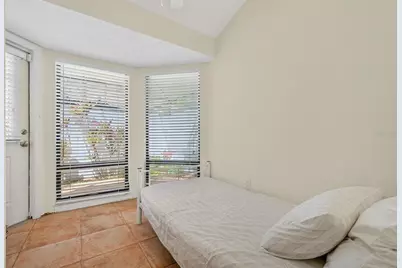 4750 Tivoli Avenue, Sarasota, FL 34235 - Photo 21