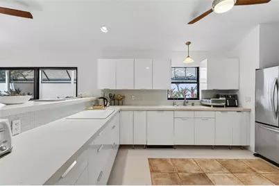 4750 Tivoli Avenue, Sarasota, FL 34235 - Photo 13