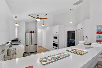 4750 Tivoli Avenue, Sarasota, FL 34235 - Photo 17