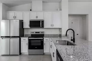 10468 Wet Marsh Cv, Parrish, FL 34219 - Photo 7