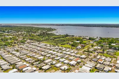 80 Del Rio Drive, Palmetto, FL 34221 - Photo 23