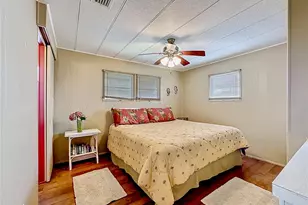 80 Del Rio Dr, Palmetto, FL 34221 - Photo 17