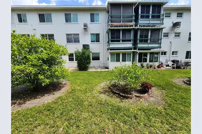 5842 Welcome Road #J2, Bradenton, FL 34207 - Photo 3