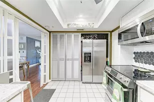 7236 Las Casas Dr, Sarasota, FL 34243 - Photo 15