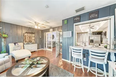 7236 Las Casas Dr, Sarasota, FL 34243 - Photo 17