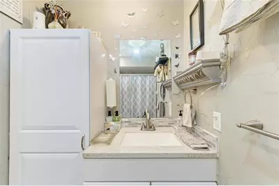 7236 Las Casas Dr, Sarasota, FL 34243 - Photo 29