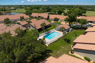 892 Country Club Cir, Venice, FL 34293 - Photo 33