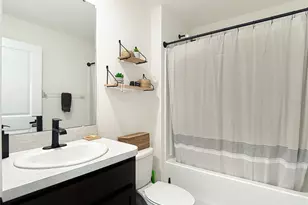 9201 Sapphire Crk Pl, Temple Terrace, FL 33637 - Photo 21