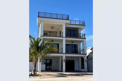 671 Avenida Del Norte, Sarasota, FL 34242 - Photo 1