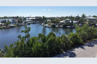 671 Avenida Del Norte, Sarasota, FL 34242 - Photo 7