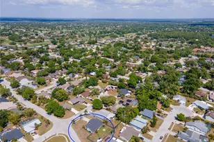 4702 Glenbrooke Terrace, Sarasota, FL 34243 - Photo 11