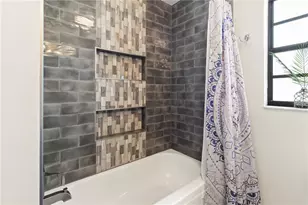 4702 Glenbrooke Terrace, Sarasota, FL 34243 - Photo 35