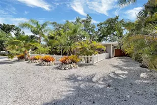 1415 S School Ave, Sarasota, FL 34239 - Photo 3