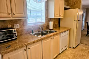 3319 Overcup Oak Terrace, Sarasota, FL 34237 - Photo 17