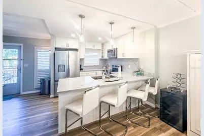 845 Benjamin Franklin Drive #202, Sarasota, FL 34236 - Photo 7