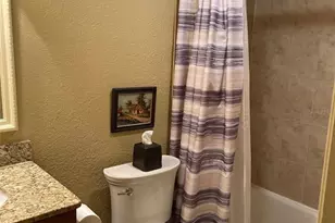 2740 Coconut Bay Ln, Sarasota, FL 34237 - Photo 7