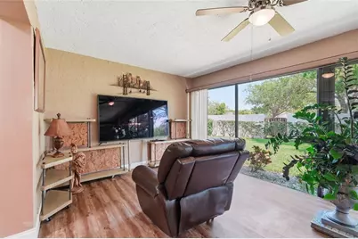 7101 Fairway Bend Circle, Sarasota, FL 34243 - Photo 15