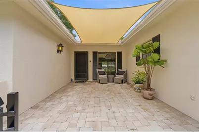 7101 Fairway Bend Circle, Sarasota, FL 34243 - Photo 3